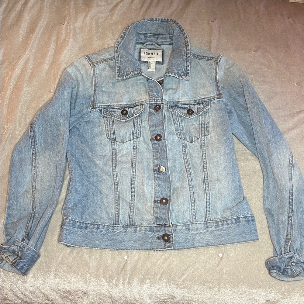 Forever 21 Light Wash Classic Denim Trucker Jacket - Size Small